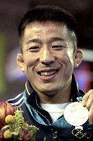 Nagata shows off silver medal from greco-roman wrestling